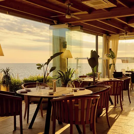 Isabella Island Miramare & Hotell