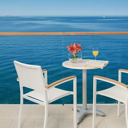 Isabella Island Miramare & Hotel