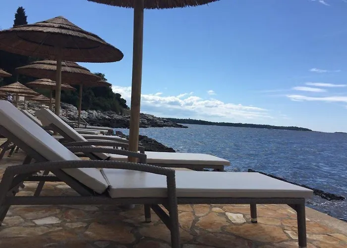 Isabella Island Miramare & Hotell