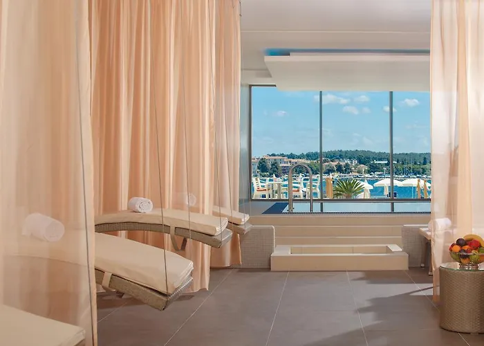 Isabella Island Miramare &